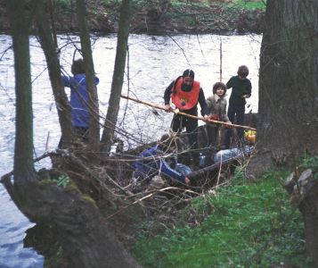 Enzputzete mit dem Boot